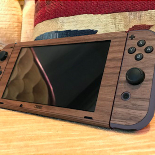 木の味わいが高級感をプラス！ インテリアにもなじむ「TOAST」Nintendo